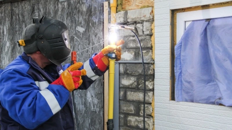 В Корсакове продолжаются работы по газификации частных домовладений 