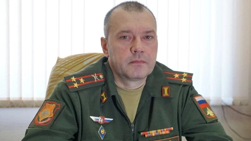 Приходите служить в «Б. А. Р. С.»!