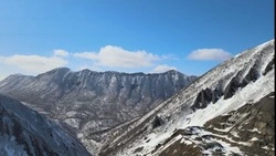 Окрестности Ленинского хребта весной: красивые фотографии с острова Сахалин 