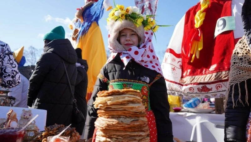 Масленичные гулянья в Корсакове: проводы зимы и встреча весны
