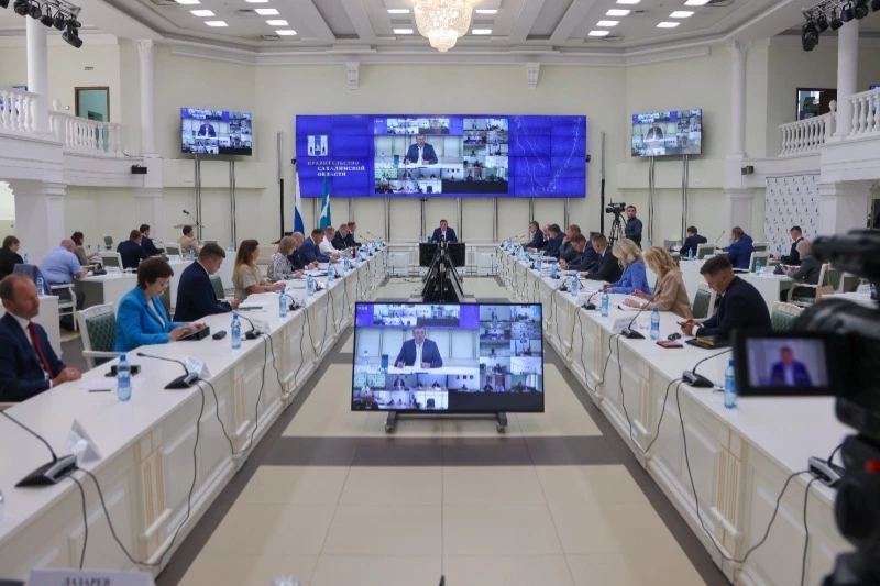 На взлетно-посадочной полосе в аэропорту Южно-Сахалинска установили современное оборудование связи