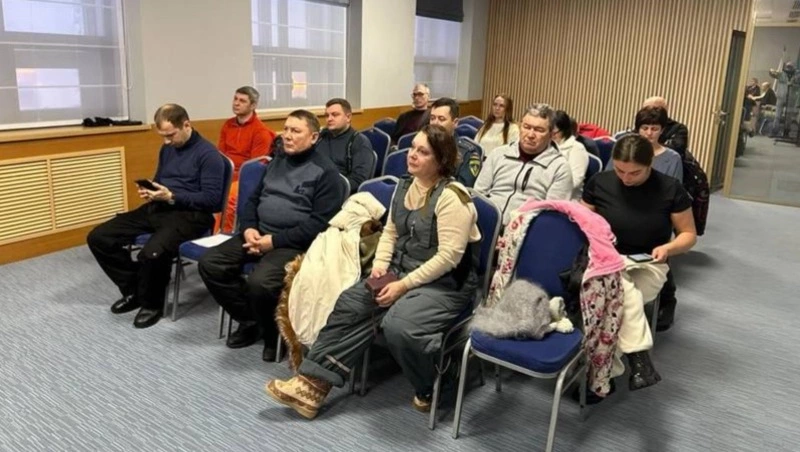 Губернатор Сахалина призвал перевести на дистанционку жителей из-за метели