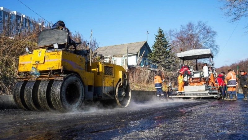 В Корсакове завершается ремонт улицы Артиллерийской