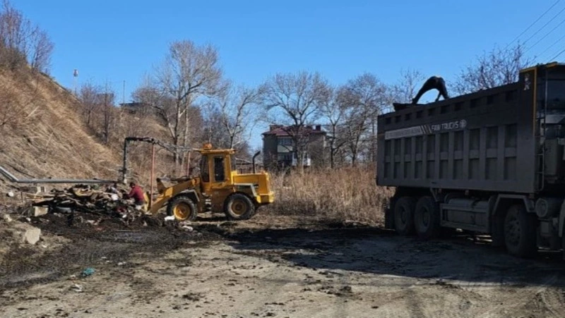 Корсаков: расчистка территорий от самовольных построек продолжается