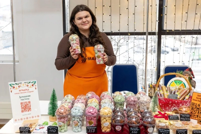 Благодаря господдержке предприниматели представили свою продукцию на рождественской ярмарке