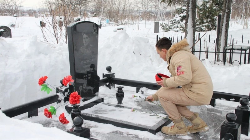 В Корсакове почтили память Героев войны
