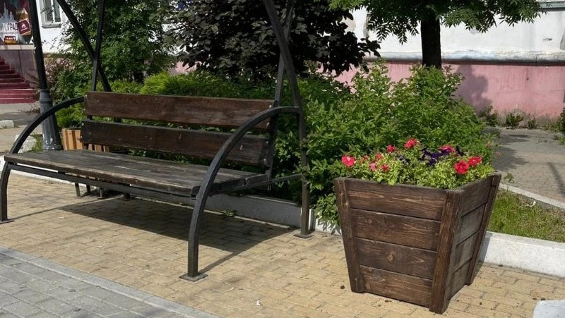 Сто тысяч цветов высадят на улицах Корсакова