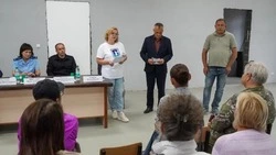 Встреча мэра Корсакова с жителями Первой Пади: диалог о воде, инфраструктуре и будущем села