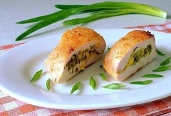 Рулет из куриного филе с творогом: пошаговый рецепт 