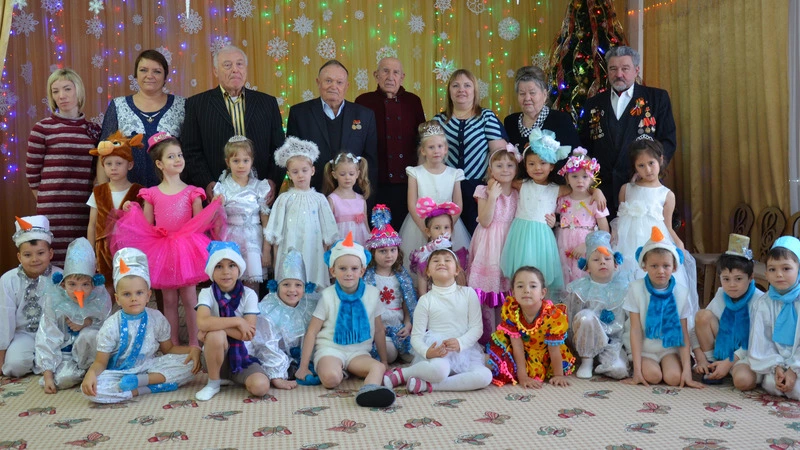 Дорогие ветераны, дошколята всегда с вами!