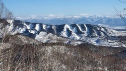 Гора Ворошилова зимой: красивые фотографии с острова Сахалин  