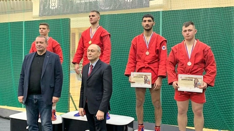 Спортсмены из Корсакова выступили на чемпионате ДФО по самбо