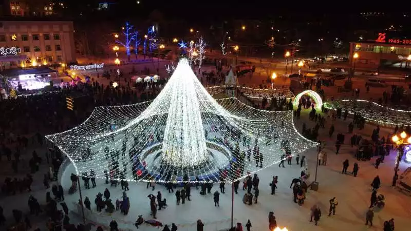 Волшебный шатёр разноцветных огней