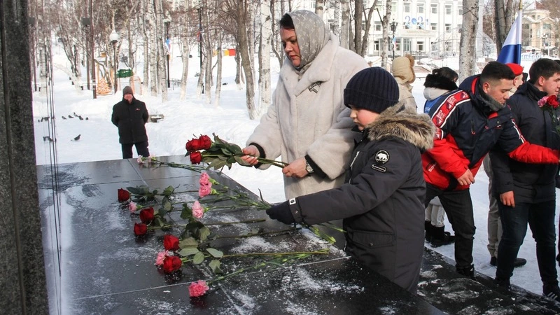 Всем тем, кто верен славе боевого флага!